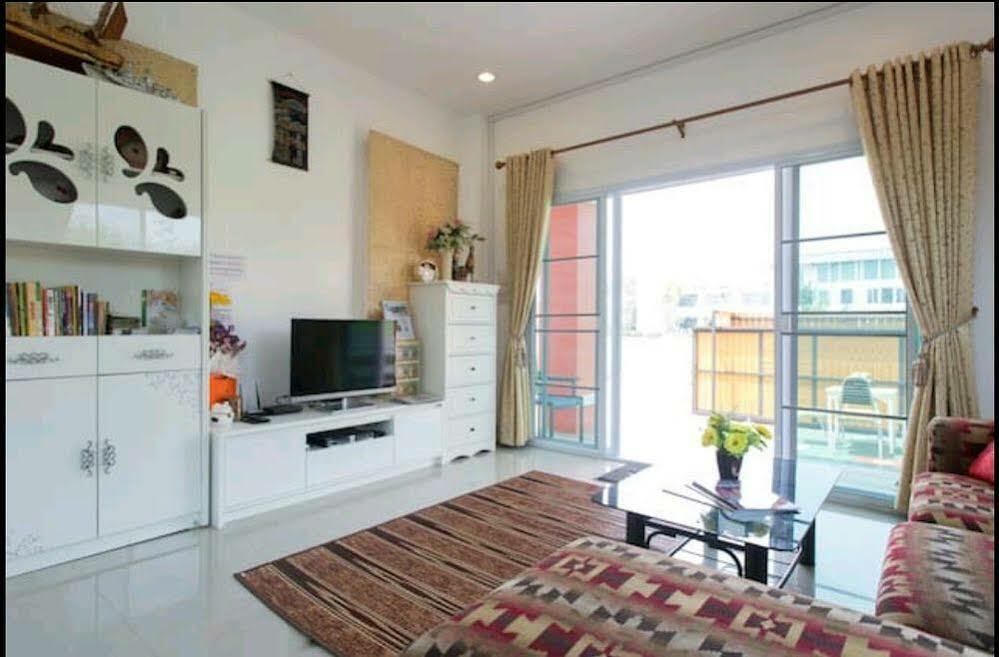 Orange Villa Τσιάνγκ Μάι Εξωτερικό φωτογραφία